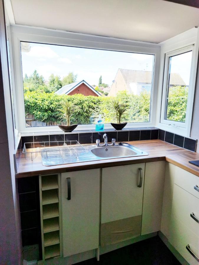 Fourth Avenue, Lovely Bungalow Available For Guests And Contractors Parking Wifi Nottingham Exterior foto